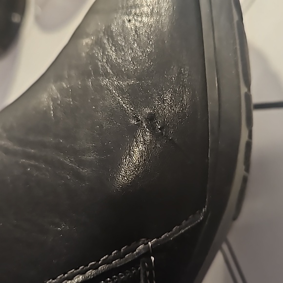 EUC black Earth booties. - Picture 5 of 9